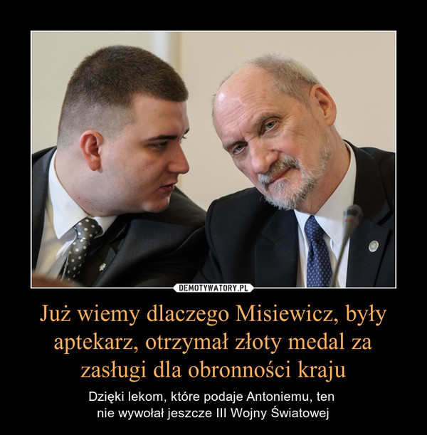 Już wiemy dlaczego Misiewicz, były aptekarz, otrzymał złoty medal za zasługi dla obronności kraju